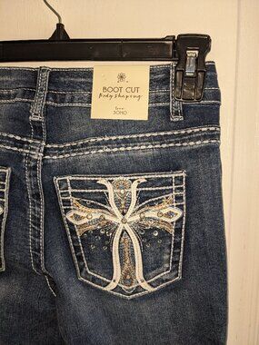 Love Soho NWT Low Rise Boot Cut Jeans Sz 0